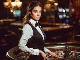 Studio Speed Roulette dengan dealer profesional dan roda roulette asli